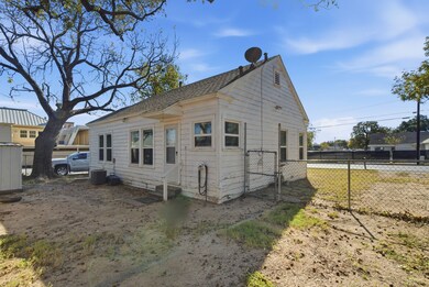 128 W Oak St, Weatherford, TX 76086 - photo 5