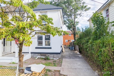 620 Somerset St, New Brunswick, NJ 08901 - photo 2