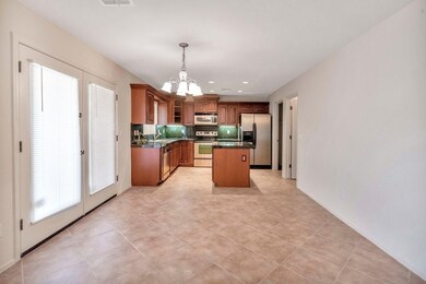 1834 W Desert Seasons Dr Queen-MLS_Size-