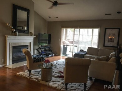 4531 N Thornhill Dr unit 209C, Peoria, IL 61615 - photo 4