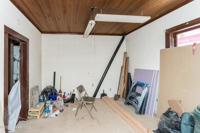 003_Property
