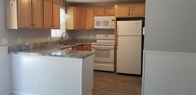 83 Oakridge Dr, Londonderry, NH 03053 - photo 5