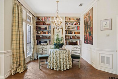 402 Greenway Cir, Tyler, TX 75701 - photo 4