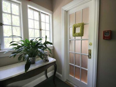 16 Grotto Ave unit 2, Providence, RI 02906 - photo 4