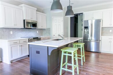 Cambria Quartz! Upgraded appliances!