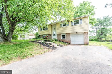 194 Meadowland Dr, Red Hill, PA 18076 - photo 3