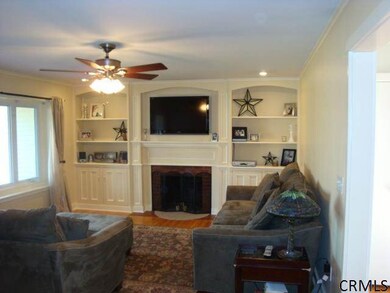 24 Jennifer Rd, Schenectady, NY 12302 - photo 2