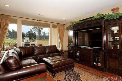 Luxurious hardwood floors, overhead lighting, wind