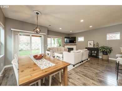 15683 SE Kingbird Dr, Clackamas, OR 97015 - photo 5