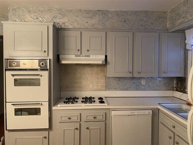 12 Pinecrest Rd unit 1, Jersey City, NJ 07305 - photo 2