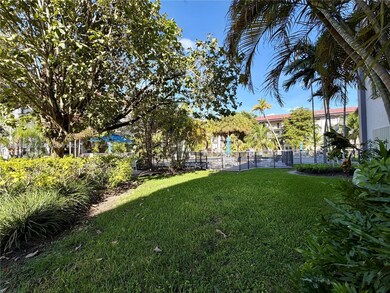 Granada Dadeland unit 219W, Miami, FL 33143 - photo 5