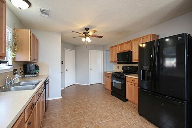 7203 Lazy Summer Ct, Magnolia, TX 77354 - photo 7