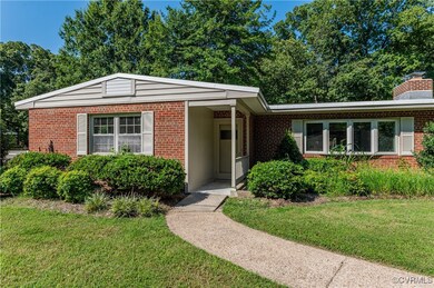 View of front of home featuring a front lawn