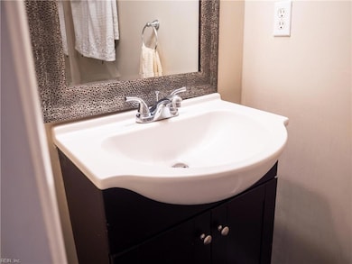 3833 Lasalle Dr unit 109, Virginia Beach, VA 23453 - photo 7