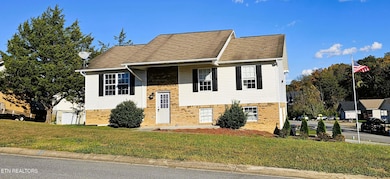 2503 Grotto Ln, Sevierville, TN 37876 - photo 2