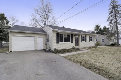 10411 Dewberry St, Portage, MI 49024 - photo 2