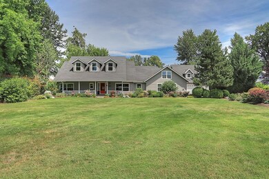 898 Breezy Ln, Grants Pass, OR 97527 - photo 2