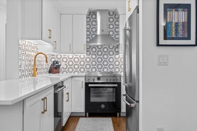 75 Clarendon St unit 505, Boston, MA 02116 - photo 4