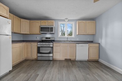 216 Forest St, Rockland, MA 02370 - photo 4