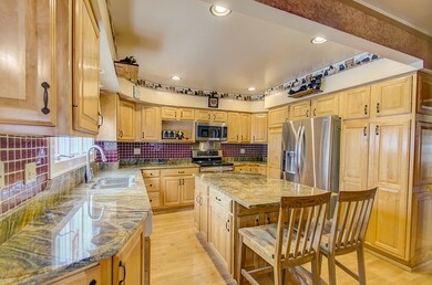 1677 Henry Ave, Des Plaines, IL 60016 - photo 4