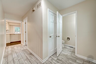 1116 Wickham Ct, Naperville, IL 60540 - photo 4