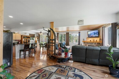 3004 Kinsman Ct E, Roy, WA 98580 - photo 5