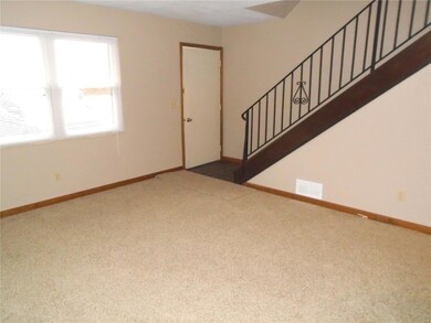 8 Sunset Dr unit C, Freeburg, IL 62243 - photo 3