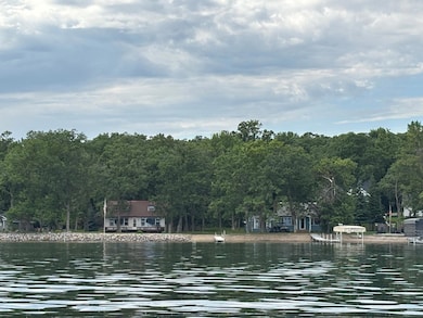 225’ Front. Walk-in beach.