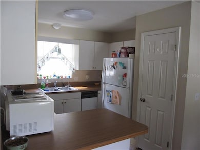 37151 Fredricksburg Trail, Zephyrhills, FL 33542 - photo 7