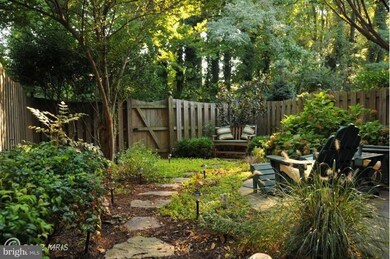 6842 Mclean Province Cir, Falls Church, VA 22043 - photo 3