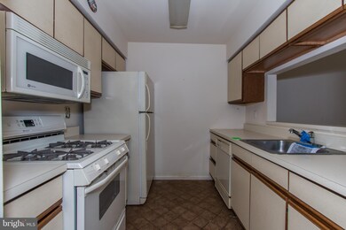 208 Loring Ct unit 208, Sewell, NJ 08080 - photo 4