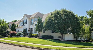 _RMJ9677.jpg corner lot