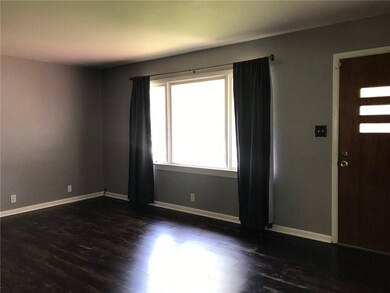 1204 S 8th Ave E, Newton, IA 50208 - photo 5