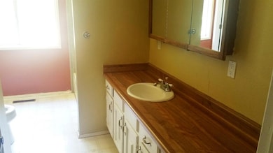 1715 Saratoga Way, Grants Pass, OR 97526 - photo 6