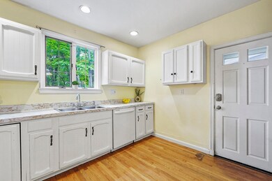 20 Willow St, Newton Center, MA 02459 - photo 4