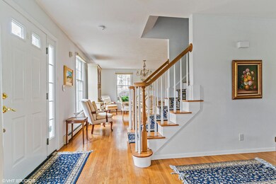 02_37WaterviewCircle_32_Foyer_HiRes