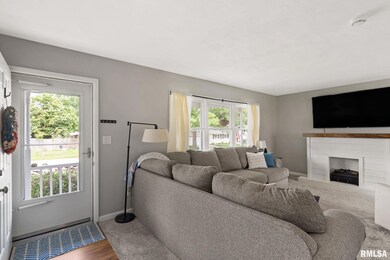 1523 Broadview Dr, Bettendorf, IA 52722 - photo 4