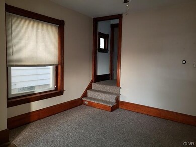 2nd Living Room