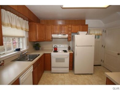 2430 W Highland St, Allentown, PA 18104 - photo 6