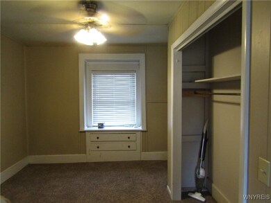 Bedroom of back apartment