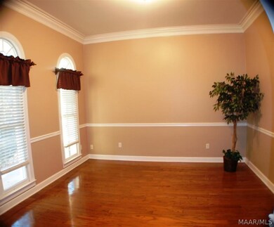Livingroom or Office