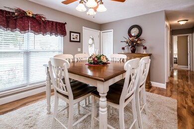 7914 Rochelle Rd, Louisville, KY 40228 - photo 6