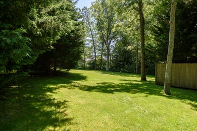 33 Pine Tree Ln-40