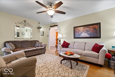 1118 Mullinix Rd, Greenwood, IN 46143 - photo 4