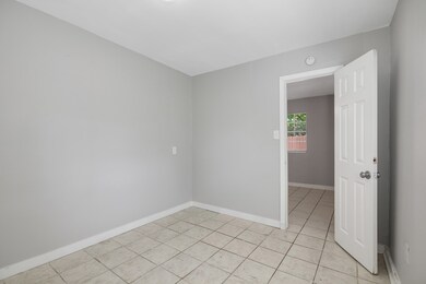 150 Hohldale St unit D, Houston, TX 77022 - photo 7