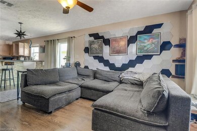 398 Leawood Cir, Naples, FL 34104 - photo 6