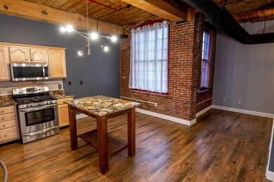 470 Silver St unit 213, Manchester, NH 03103 - photo 6