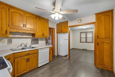 305 S Franklin St, Raymore, MO 64083 - photo 5