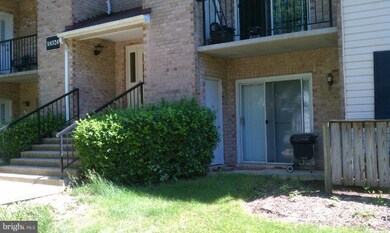 18324 Streamside Dr unit 104, Gaithersburg, MD 20879 - photo 2