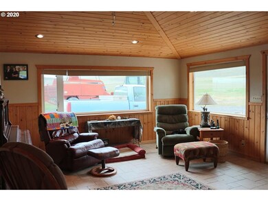 42877 Sunnyslope Rd, Baker City, OR 97814 - photo 4